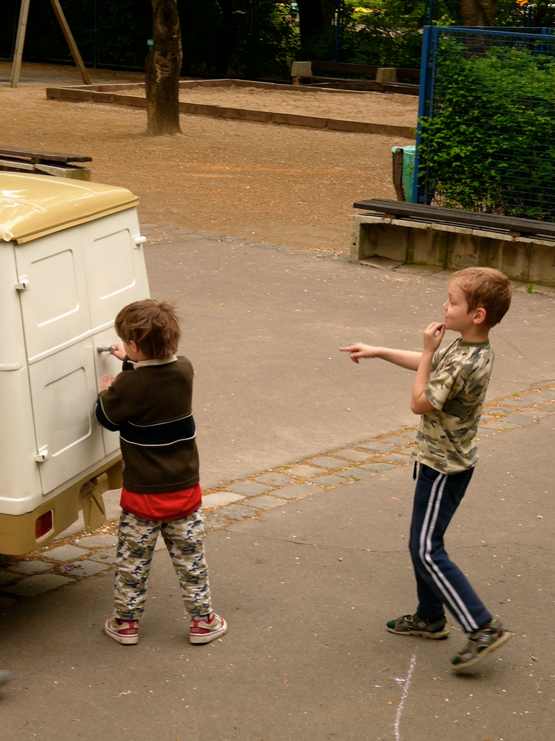 Illustration for article titled The Piaggio Ape: Buzzing About in Europe’s Cutest Truck